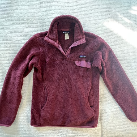 Patagonia Women’s Re-Tool Snap-T Fleece Pullover, Purple Sherpa - Size Medium - Picture 2 of 3